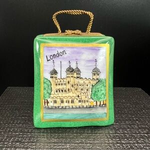 Hand painted LIMOGES BOX RETIRED!!